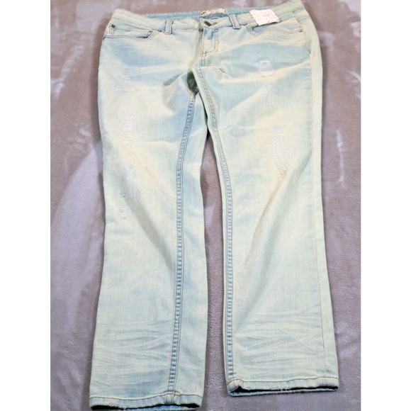 Free People Denim - Free People Jeans Womens 30 Light Wash Palm Indig Distressed Denim Straight Leg